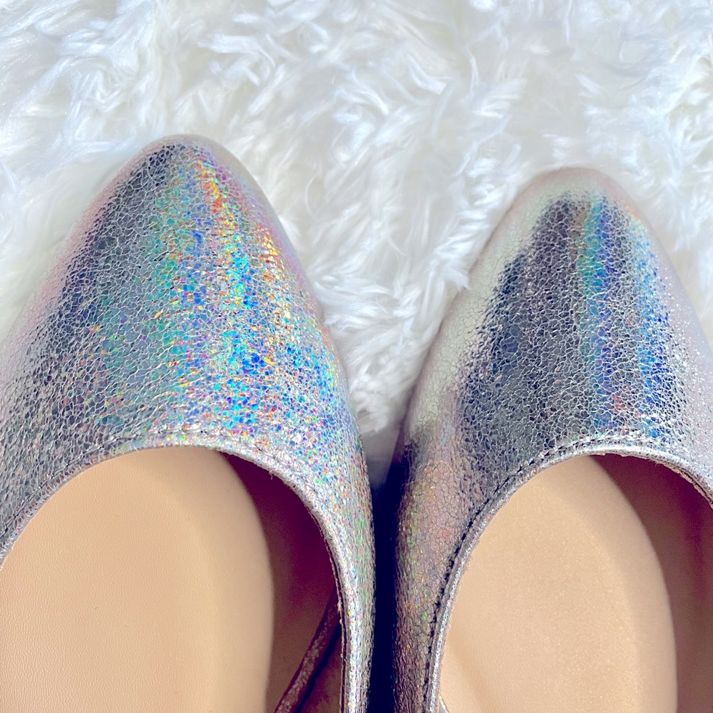 Holographic Flats